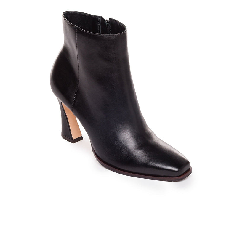 Women Bernardo Bowery Heeled Ankle Boots Black | MAR6227BJ