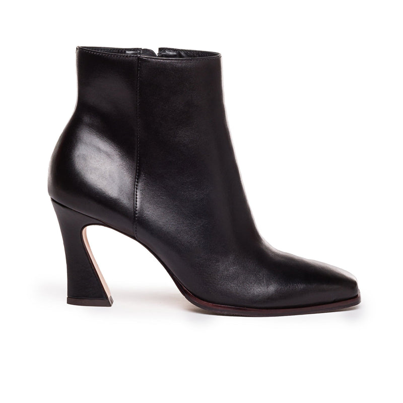 Women Bernardo Bowery Heeled Ankle Boots Black | MAR6227BJ