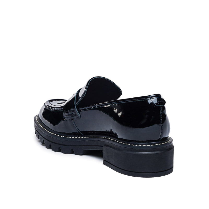 Women Bernardo Chandler Lug-Sole Loafers Black | XNT3553FF