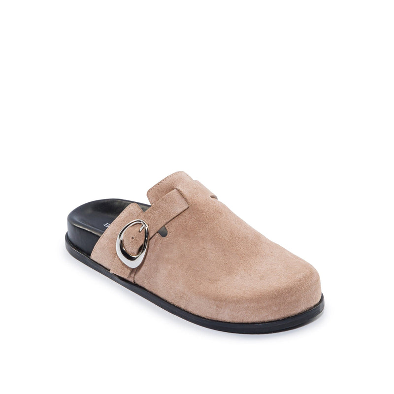 Women Bernardo Easton Slip On Clogs Beige | SSN1860BG