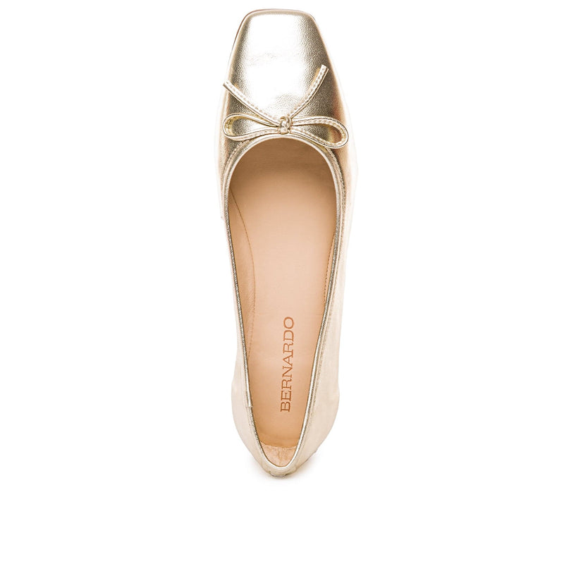 Women Bernardo Gwynn Ballet Flats Gold | YFC6649NF