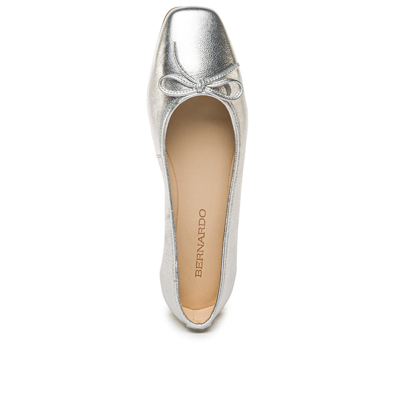 Women Bernardo Gwynn Ballet Flats Silver | XWJ2264SV