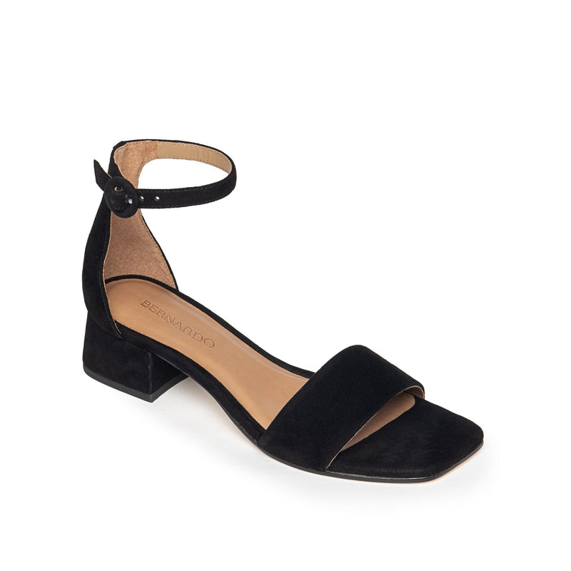 Women Bernardo Jalena Low Heels Sandals Black | JJC7555RJ