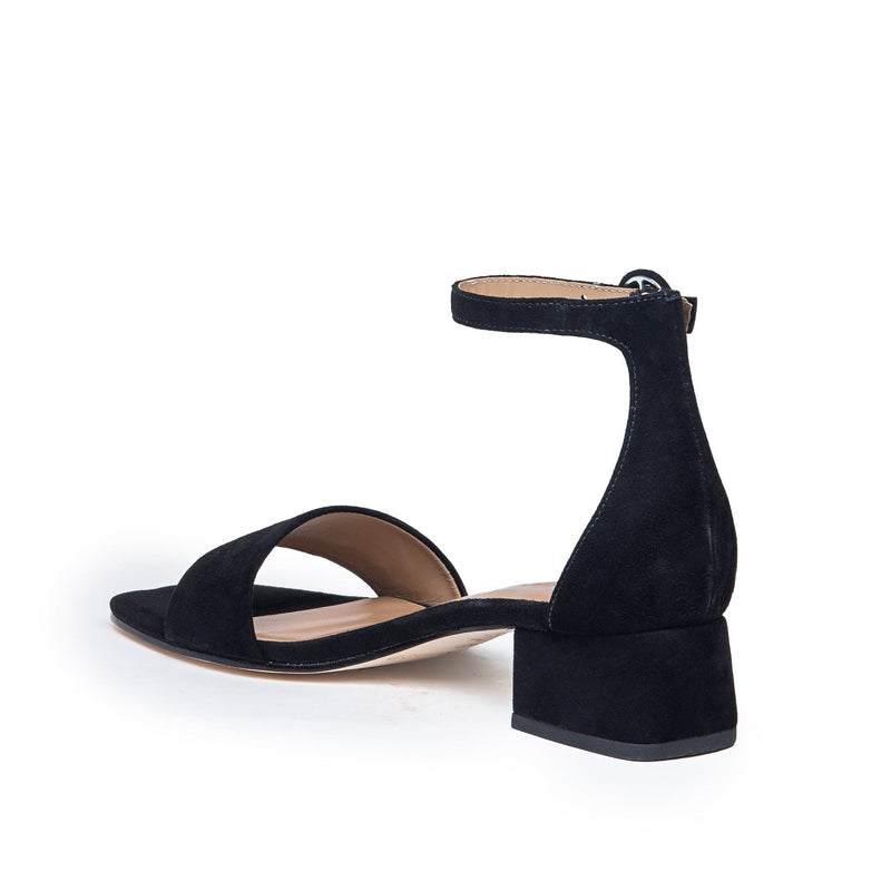 Women Bernardo Jalena Low Heels Sandals Black | JJC7555RJ