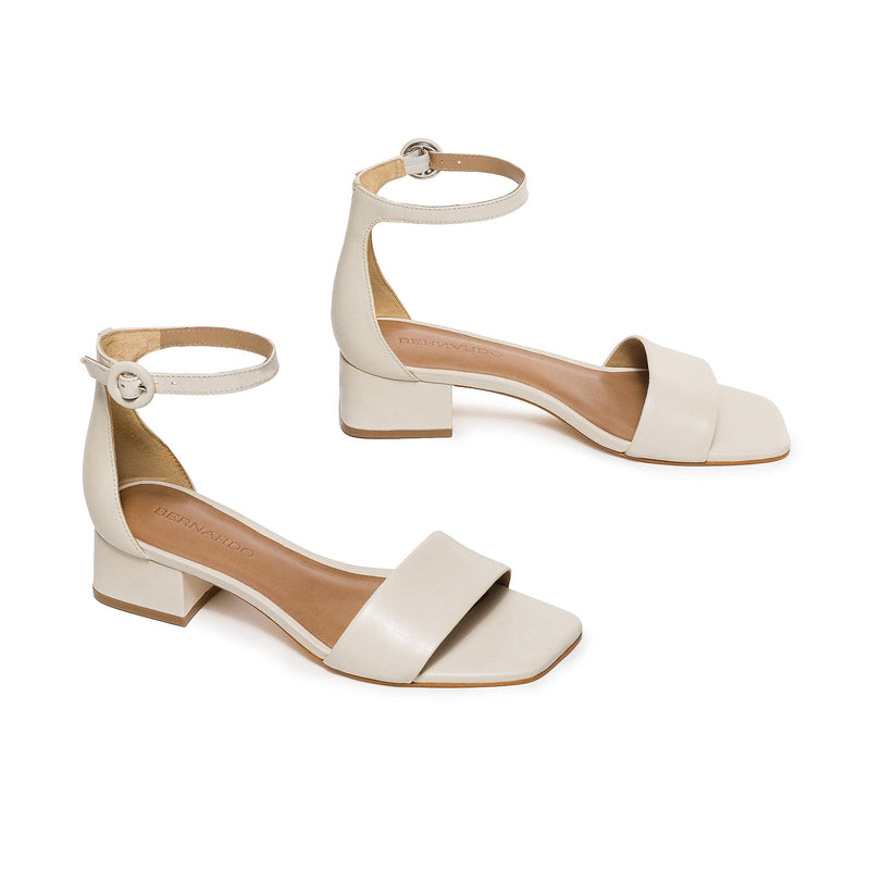 Women Bernardo Jalena Low Heels Sandals White | CTP5795OS