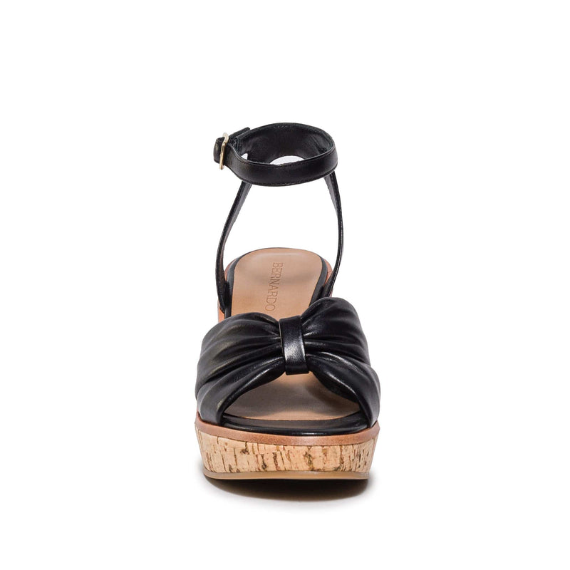 Women Bernardo Kearny Wedge Sandals Black | XIK4572ZZ