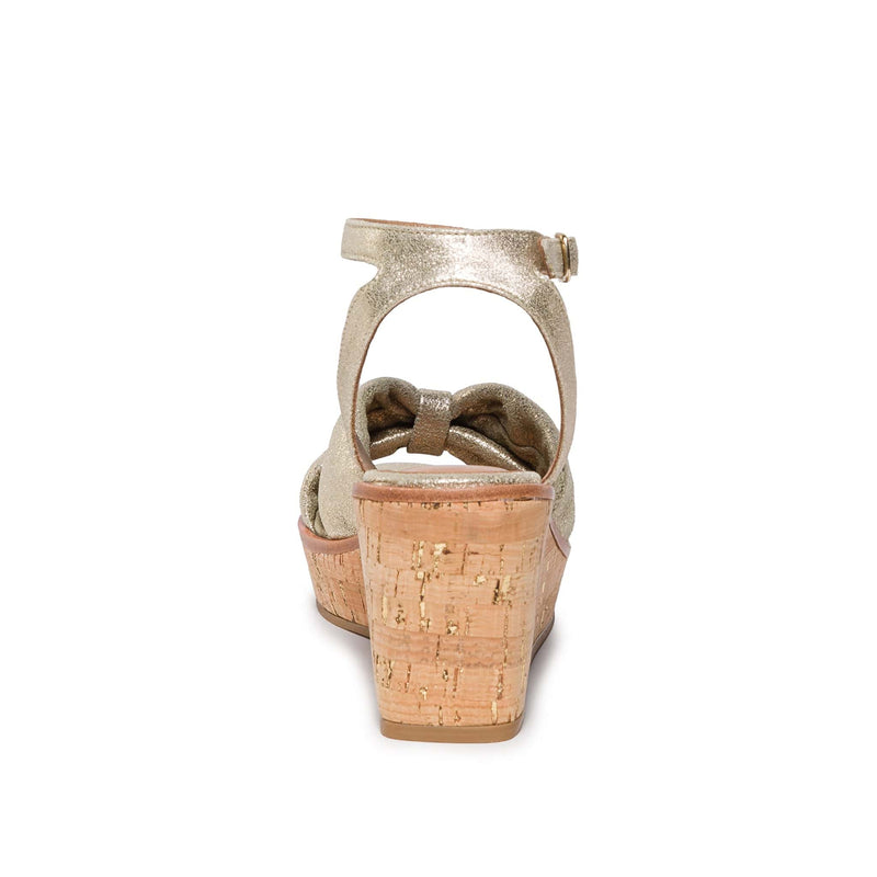 Women Bernardo Kearny Wedge Sandals Gold | LPN8531FM