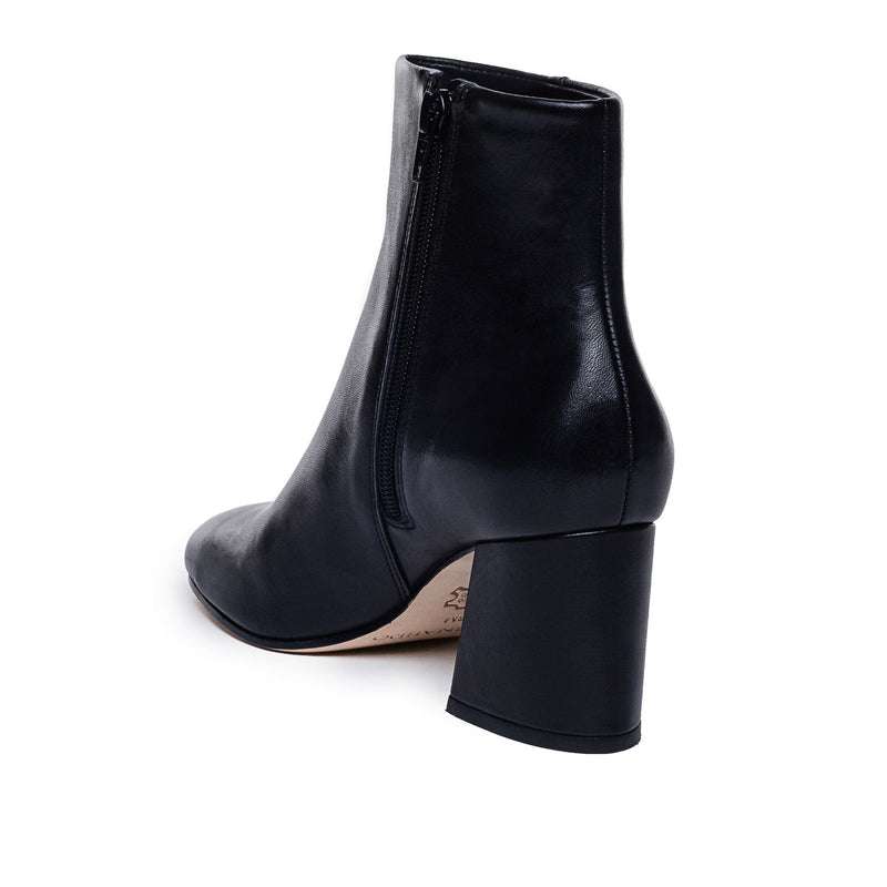 Women Bernardo Nola Ankle Boots Black | GHB7713EX