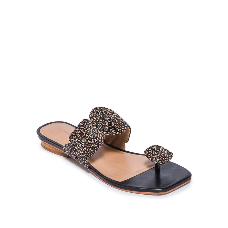 Women Bernardo Palermo Raffia Flat Sandals Black | XXZ4596HM